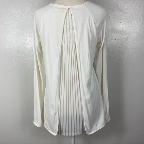 Lululemon Making Moves Long Sleeve
White - Picture 5 of 11